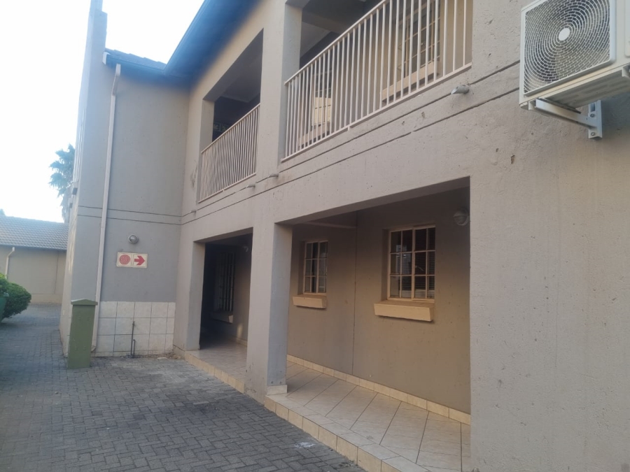 2 Bedroom Property for Sale in Waterval East North West